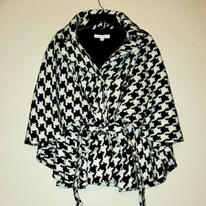 NY&CO Houndstooth Cape